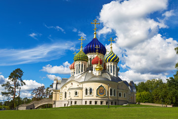 Fototapeta na wymiar Cathedral of St. Prince Igor of Chernigov in Peredelkino Moscow region, Russia