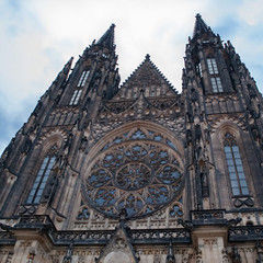 Fototapeta na wymiar St. Vito Cathedral in Prague, frontal view of the church, a popular landmark from a low point.