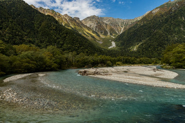  river in the mountains　　梓川と上高地１