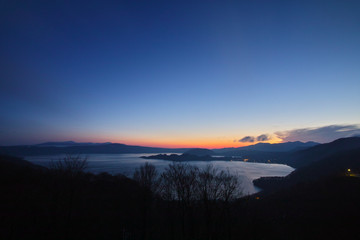 十和田湖の朝焼け
