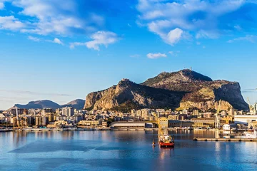 Fototapeten Altstadt von Palermo mit ihren engen Gassen © reichhartfoto