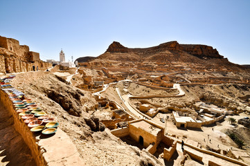 Blick auf Chenini, Dorf in Tunesien, Afrika