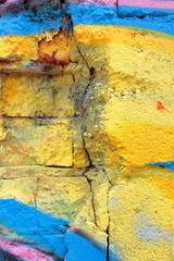 Muro con mattoni e colori 