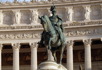 Fototapeta premium Equestrian sculpture of Victor Emmanuel II, Altare della Patria, Piazza Venezia, Rome, Italy 