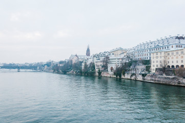Fototapeta premium Basel, Rhein, Rheinufer, Wettsteinbrücke, Grossbasel, Münster, Altstadt, Winter, Schweiz