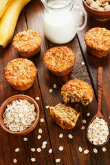 Oat muffins with banana