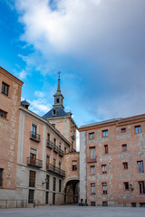 Obraz premium The arch on Villa's Square in Madrid, Spain