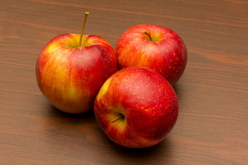 many apples on the table