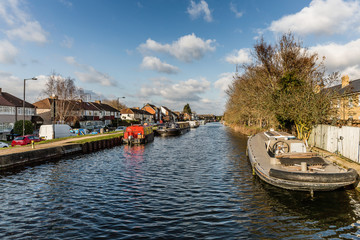 Fototapeta na wymiar Enfield Lock Canal
