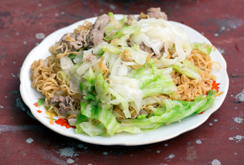 A plate of fried noodle