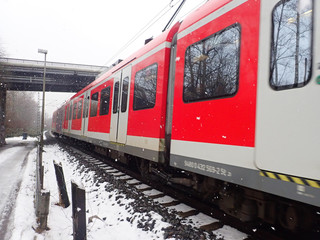 Obraz premium Zug im Schnee