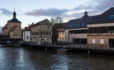 Bamberger Architektur. Links das alte Rathaus.