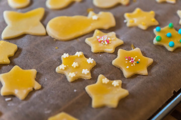 Christmas cookies dough and cookie cutter autentisch