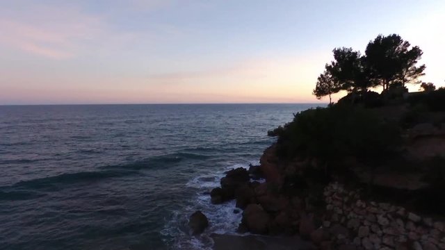 Video grabado con dron, sin edici&oacute;n de color 