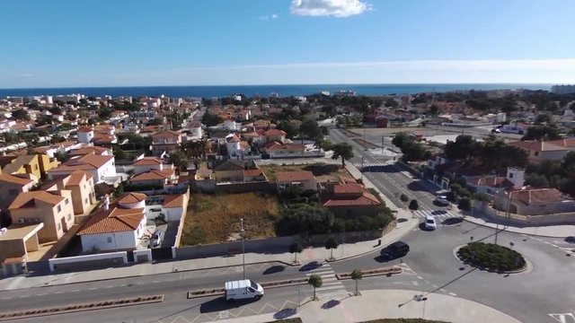 Im&aacute;genes de un vecindario de Tarragona grabado con un dron
