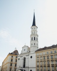 Fototapeta na wymiar Ancient architecture in the center of Vienna