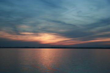 W ciszy nadchodzącego wieczoru