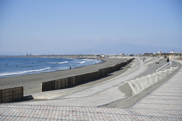湘南の海と砂浜