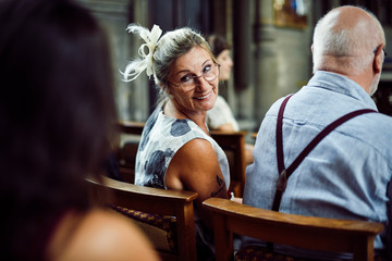 Mother of the bride waiting for her daughter - Powered by Adobe