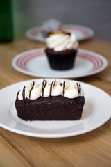 icing on chocolate mud cake
