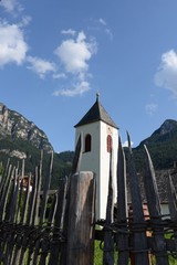 La chiesa tra i monti