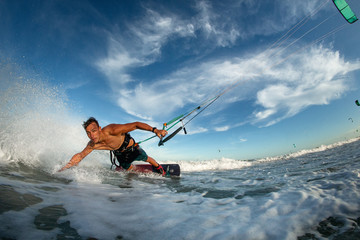 Professional kiter makes the difficult trick