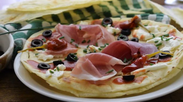 Pane carasau ft8107_0431 パーネ・カラザウ Pizza seca פאנה קאראסאו Cucina italiana Sardegna