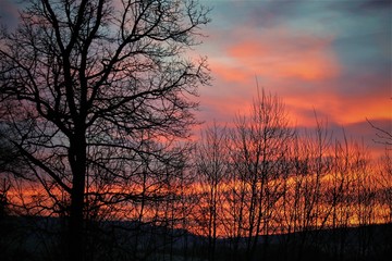 Obraz premium An Image of a sunset, sky