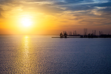 Obraz na płótnie Canvas Sunset sky over sea in UAE