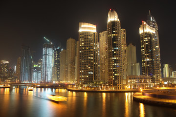 Fototapeta na wymiar Dubai Marina at night, United Arab Emirates