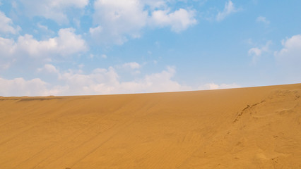 Fototapeta na wymiar Tottori Prefecture Tottori sand dunes　　鳥取県鳥取砂丘