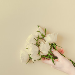 Obraz na płótnie Canvas Fresh white roses bouquet