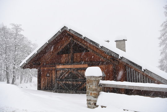 baita chalet maso nevicata alya montagna