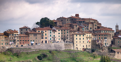 Fototapeta na wymiar Beautiful view of San Gimignano in Spring, Tuscany, Italy
