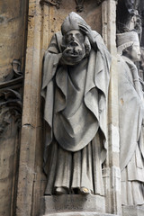 Obraz premium Saint Denis statue, Saint Germain l'Auxerrois church, Paris