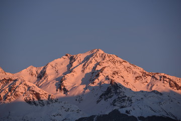 montagna alba tramonto neve 