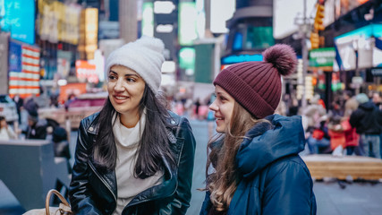 Fototapeta premium Two friends enjoy their vacation trip to New York