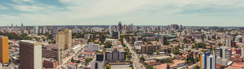 Fototapeta na wymiar Panoramica Curitiba Ensolarada 7