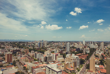 Fototapeta na wymiar Panoramica Curitiba Ensolarada 4