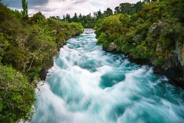 wild mighty waterfalls,huka falls,new zealand 2