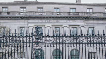 Obraz premium The Frick Collection Building in New York