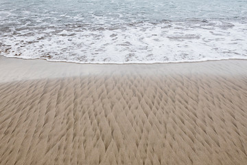 strong wind pattern in the sand