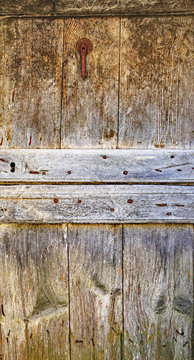 Ventanas y puerta r&uacute;stica y vieja para fondos y texturas