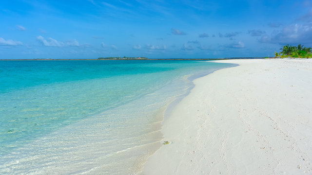 Strand auf der Insel Meedhupparu auf Malediven, Indischer Ozean