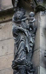 Fototapeta na wymiar Virgin Mary with baby Jesus, Collegiate Church of St. George in Tubingen, Germany 