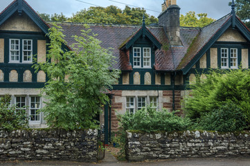 Fototapeta na wymiar old cottage