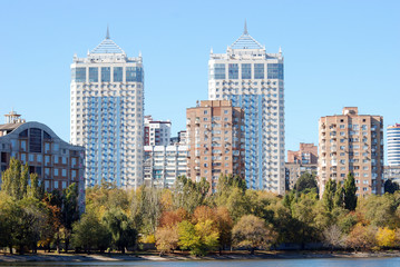 Fototapeta na wymiar Architecture and parks of the city of Donetsk 