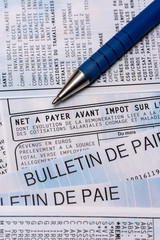 Bulletin de paie français avec prélèvement d'impôt sur le revenu à la source