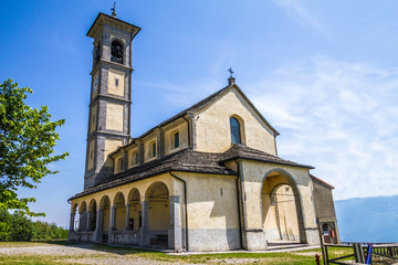 Fototapeta na wymiar Valle Imagna (Bergamo, Lombardia)