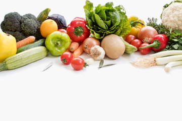 Fototapeta na wymiar Fresh vegetables isolated on a white background.
